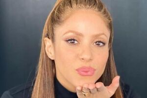 Шакира: Я всегда придумываю себе наряды на лето