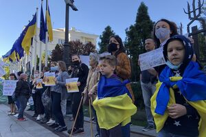 Однією з найбільших проблем для переселенців із Криму і Донбасу є відсутність житла
