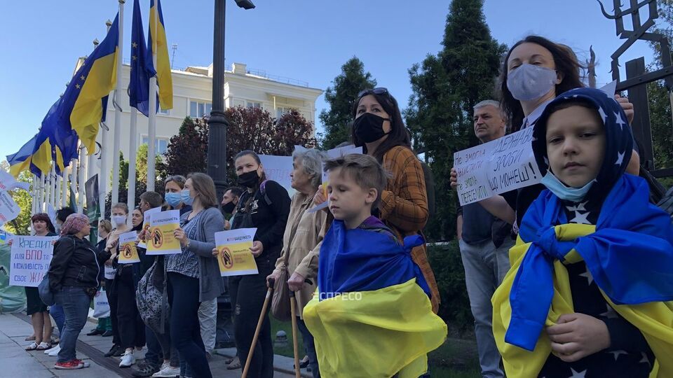 Жилищные программы для переселенцев в Украине существуют, однако не финансируются – участники митинга под ОП