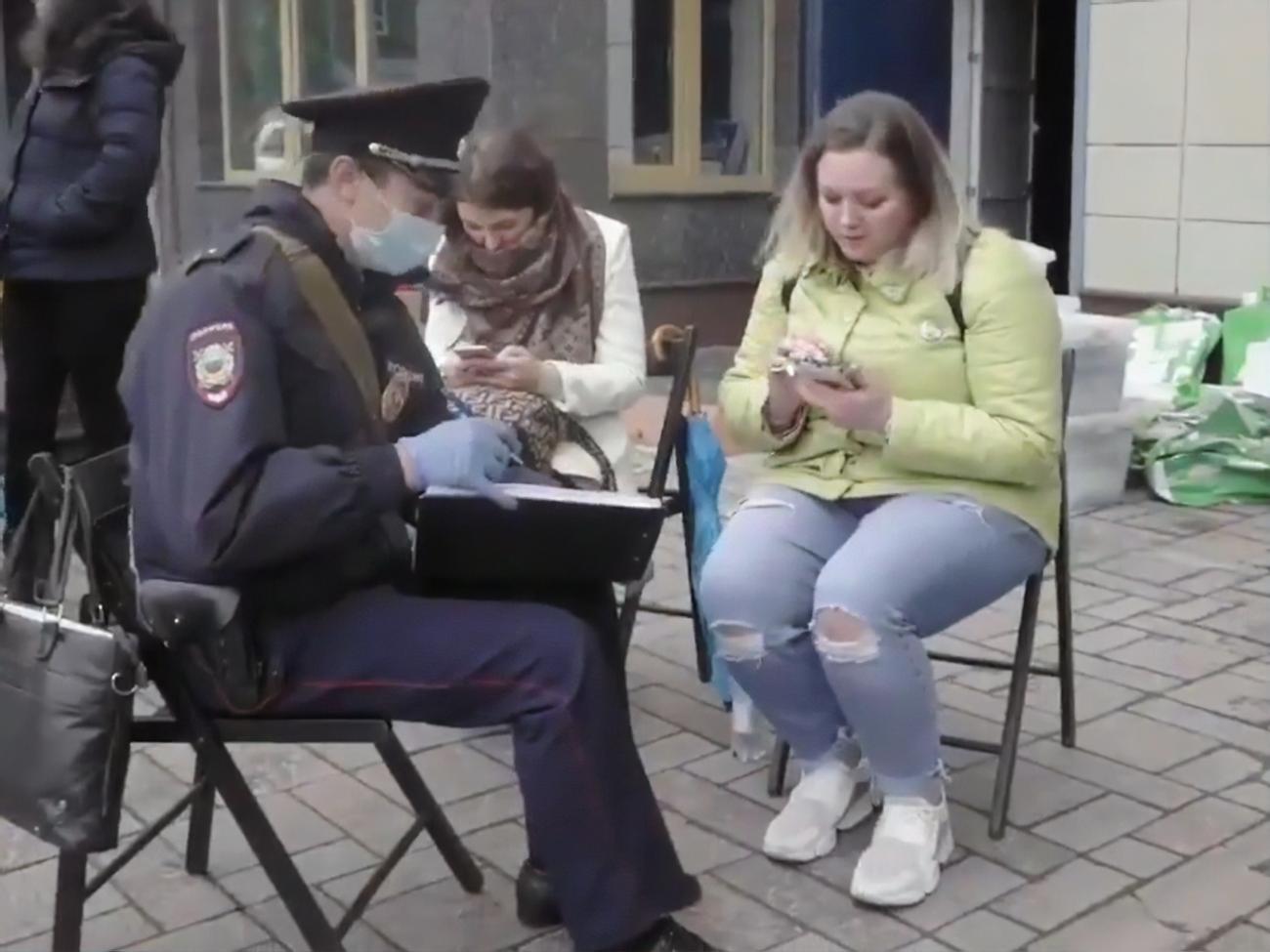 Сейчас в штабе работает полиция