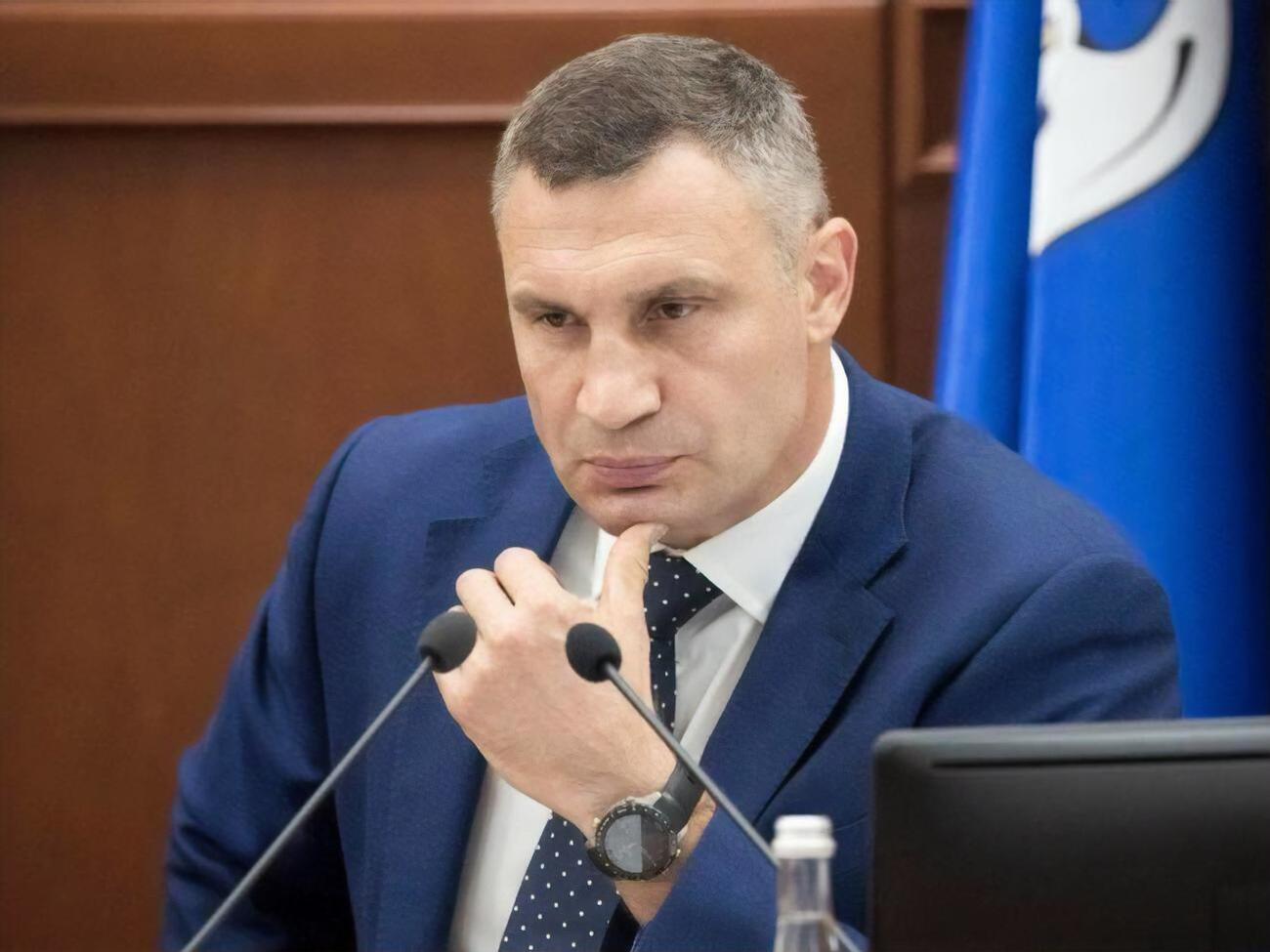 Виталий Кличко:&nbsp;Всего в больницах столицы из 1600 коек, подготовленных для приема больных коронавирусом в 16 медучреждениях, заполнены 52% мест