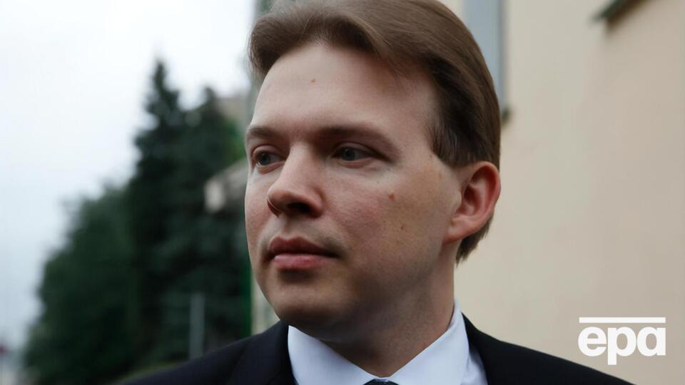 Знак был одним из двух членов президиума координационного совета, который оставался на свободе и находился в Беларуси