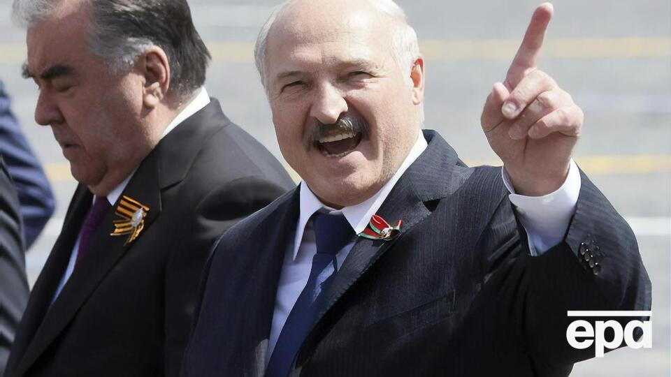 Лукашенко: Если мы принимаем новую конституцию, то надо прописать там выборы президента