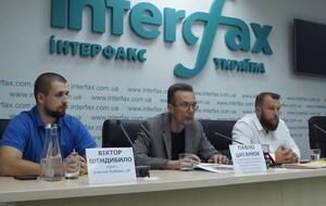 16 подозреваемых заочно наградили почетными отличиями "Народный герой Украины"