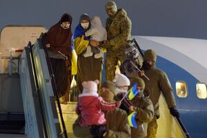 Из сирийского лагеря освободили девять украинцев