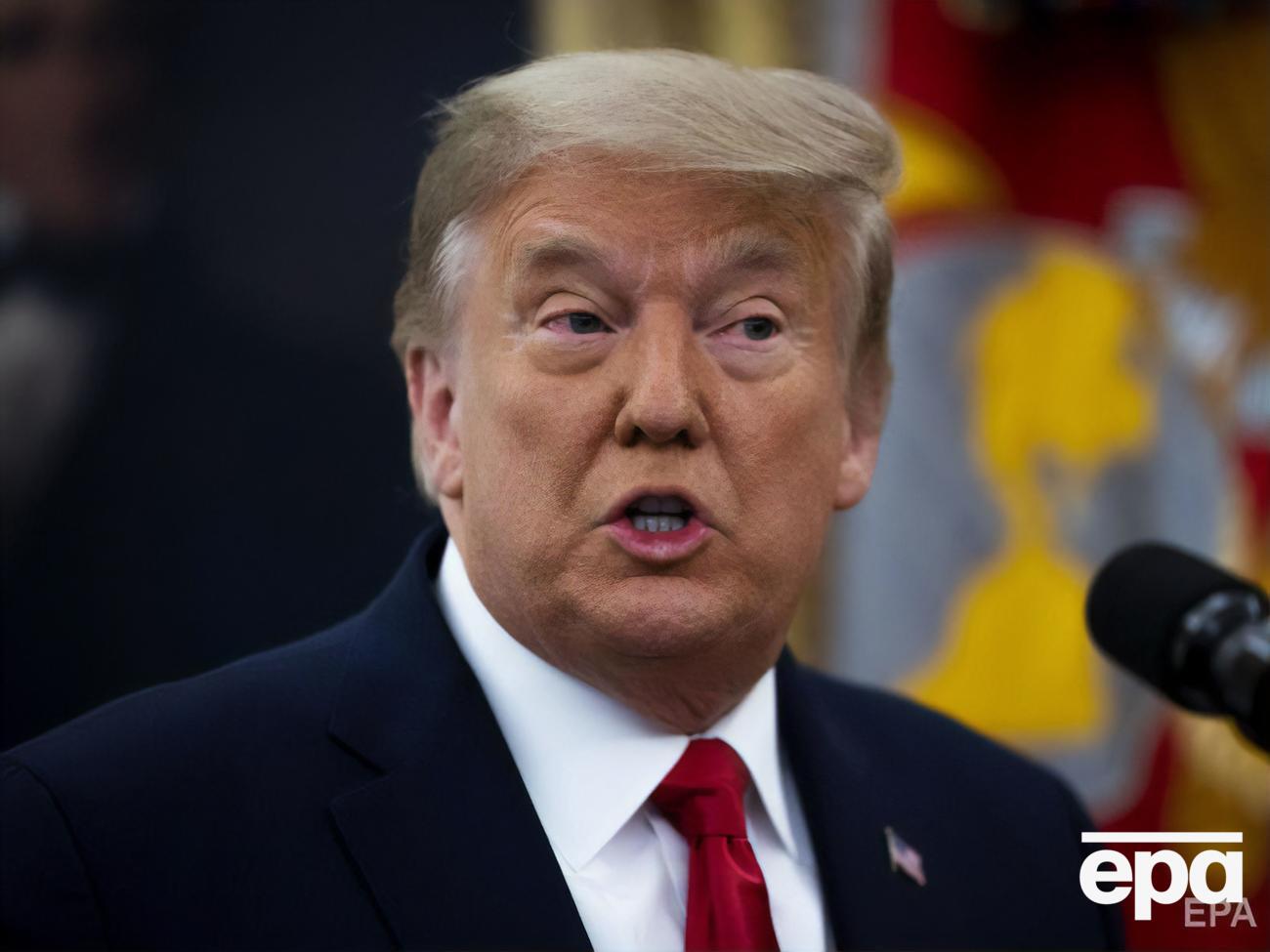 Как заявлял Трамп, запрет призван защитить американские рабочие места от иммигрантов на фоне кризиса, вызванного пандемией