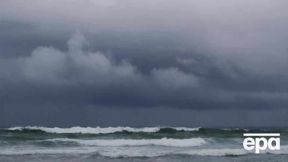 У Алеутских островов формируется так называемый бомбовый шторм