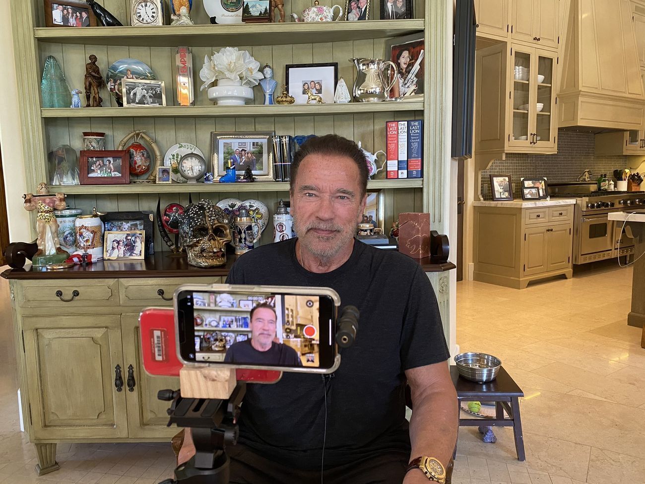 На думку Шварценеггера, США подолають кризу і будуть після неї сильнішими