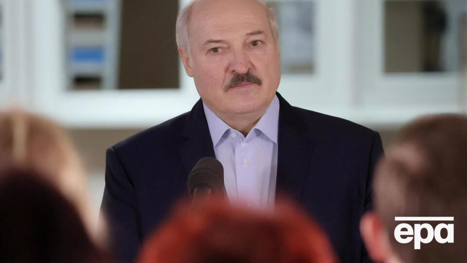 Лукашенко про Зеленського: Він піддається навчанню, я думаю