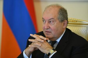 Саркисян усомнился в "идеальности" конституции Армении