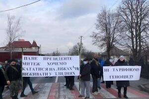 В Полтаве, Львове, Одессе, Виннице и других городах требуют отменить повышение тарифов