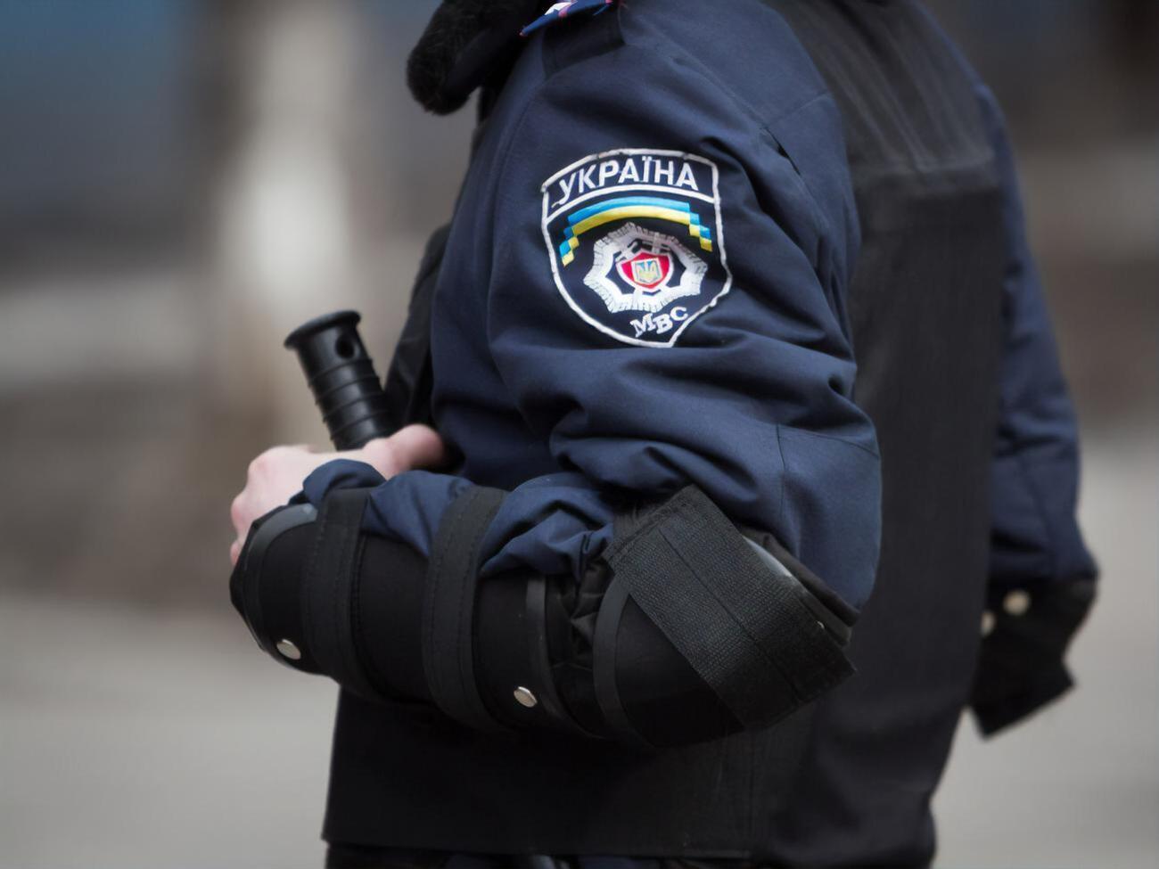 Полицейский должен предупредить человека о намерении применить физическую силу