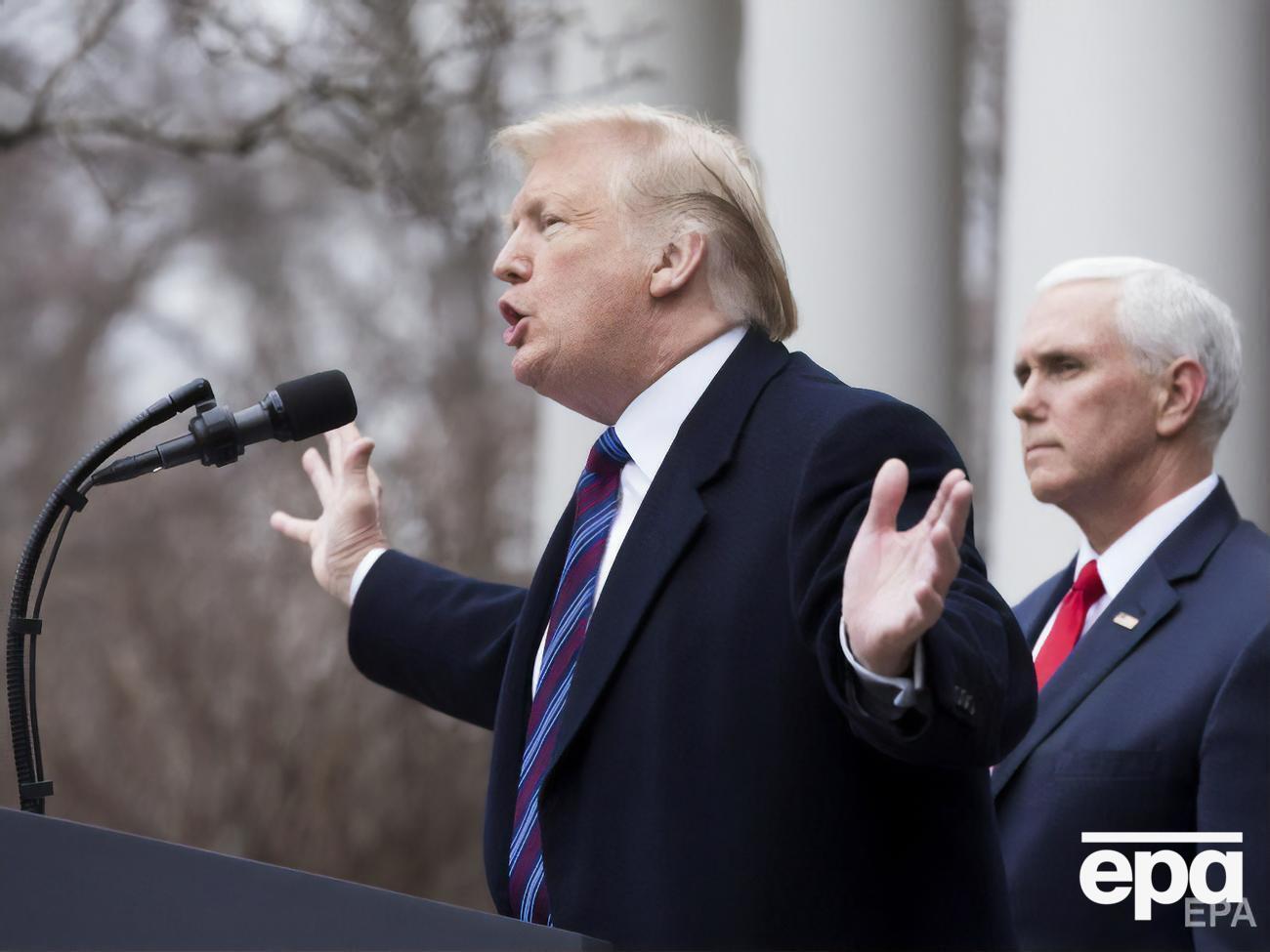 На вибори 2020 року Пенс (праворуч) ішов разом із Трампом (зліва) як кандидат на посаду віцепрезидента