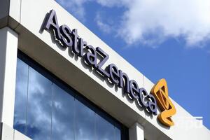 Вакцина AstraZeneca показала 70% эффективности в финальной фазе клинических испытаний