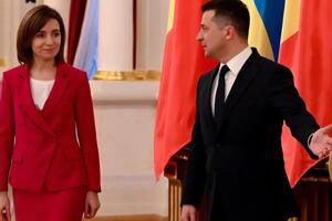 Санду 12 января находится с визитом в Украине