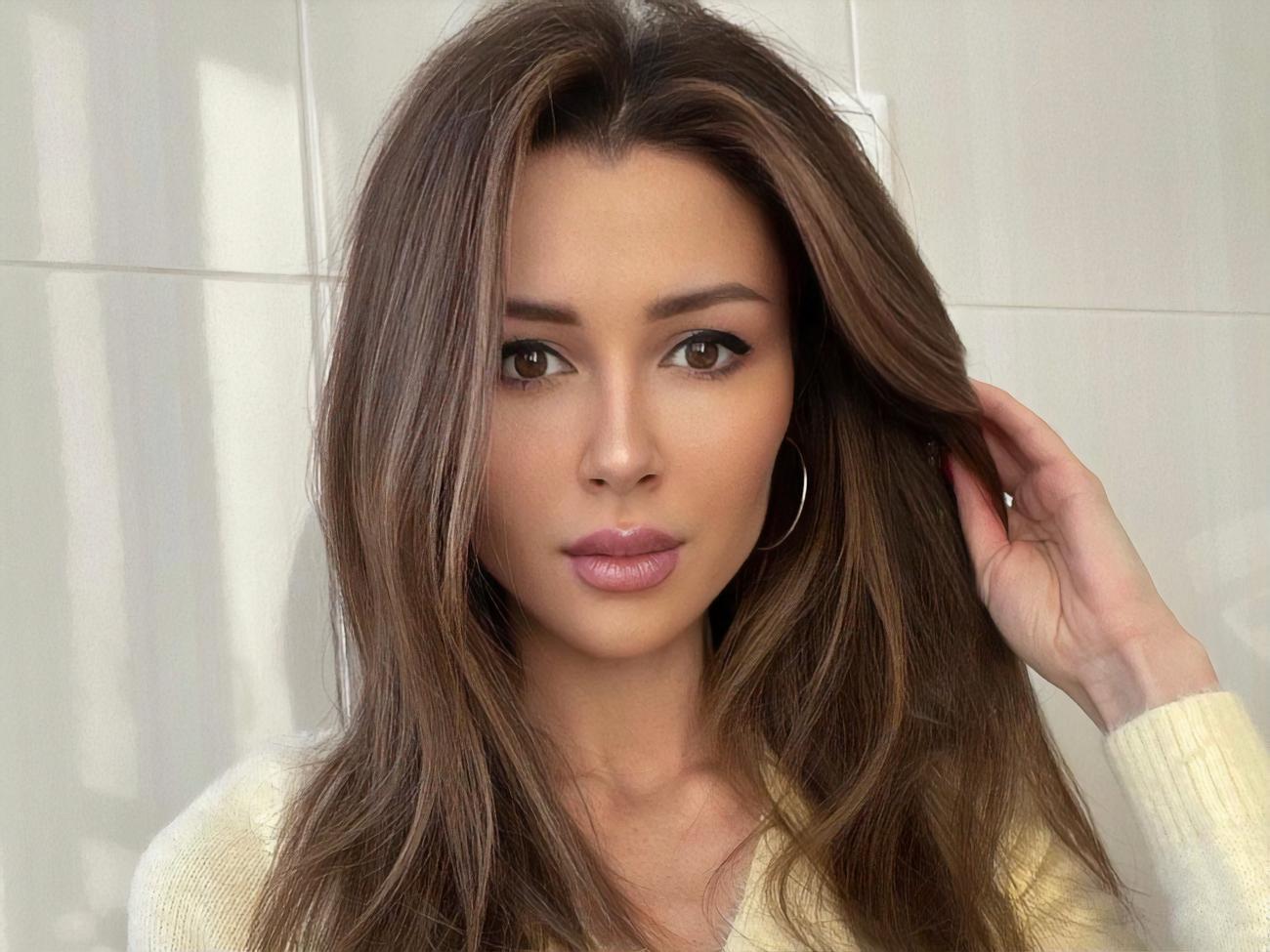 Анна &ndash; старша донька актриси Заворотнюк