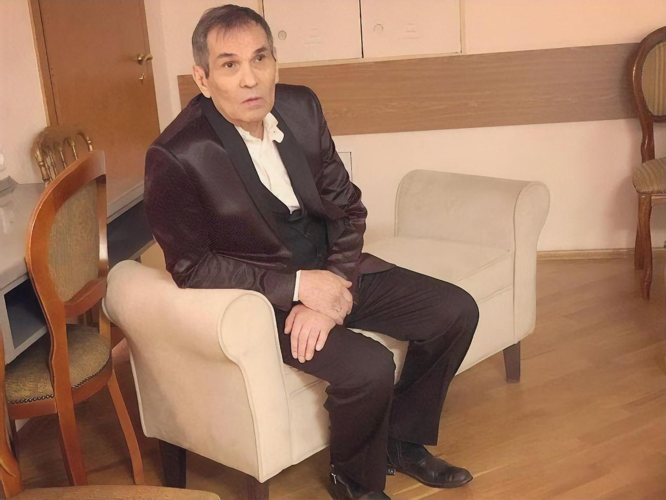 В ноябре 2020 года Алибасов заявил, что вскоре станет отцом