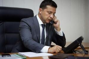 Зеленский провел телефонный разговор с португальским коллегой