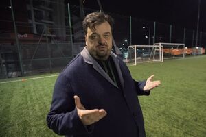 Уткін: У "Дні виборів 2" є сцена, де я кажу півтора слова, але маю весь час лежати в кадрі