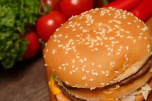 В Україні бігмак коштує 62 грн