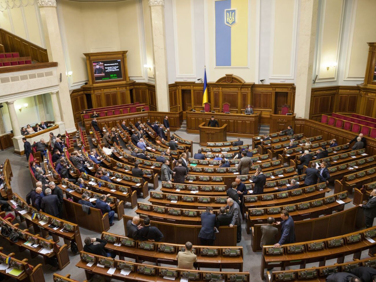Якщо закон остаточно ухвалять, депутатів під куполом стане менше