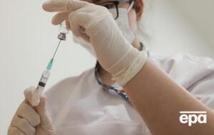 Российским клиникам запрещено использовать не зарегистрированную в РФ вакцину, даже если они смогут ее купить