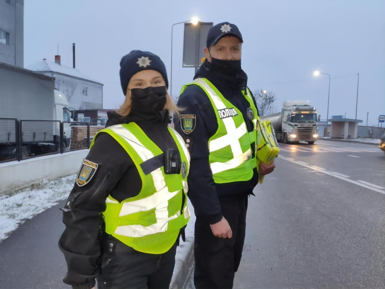 Во время непогоды усиленно работают все оперативные службы