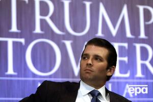 Трамп-молодший критикував Twitter за блокування сторінки його батька