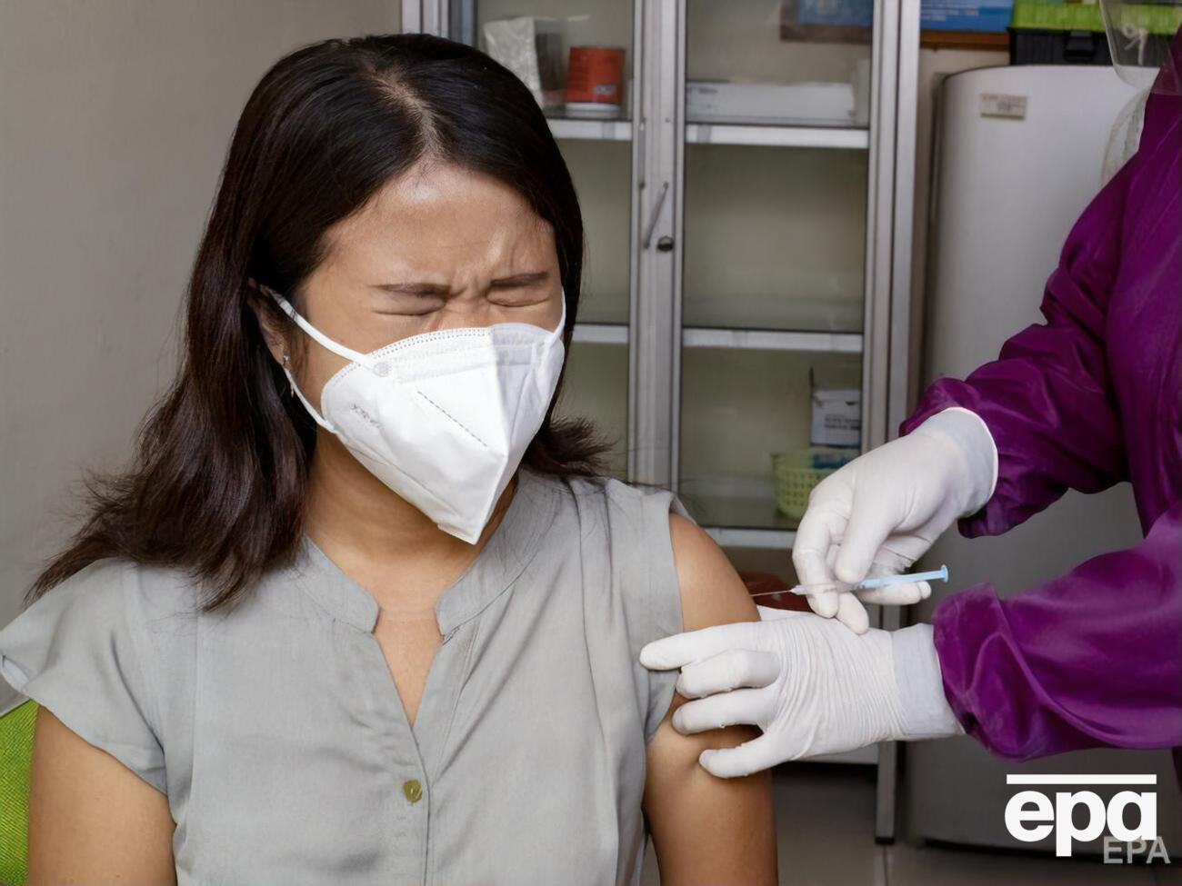 Дослідження не доводить впливу вакцинації проти коронавірусу на появу антитіл