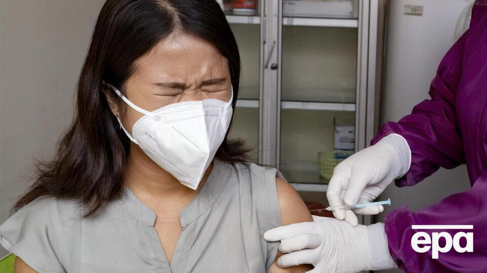 Дослідження не доводить впливу вакцинації проти коронавірусу на появу антитіл