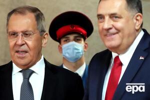 Додик (справа) подарил Лаврову (слева) украинскую икону в середине декабря 2020 года