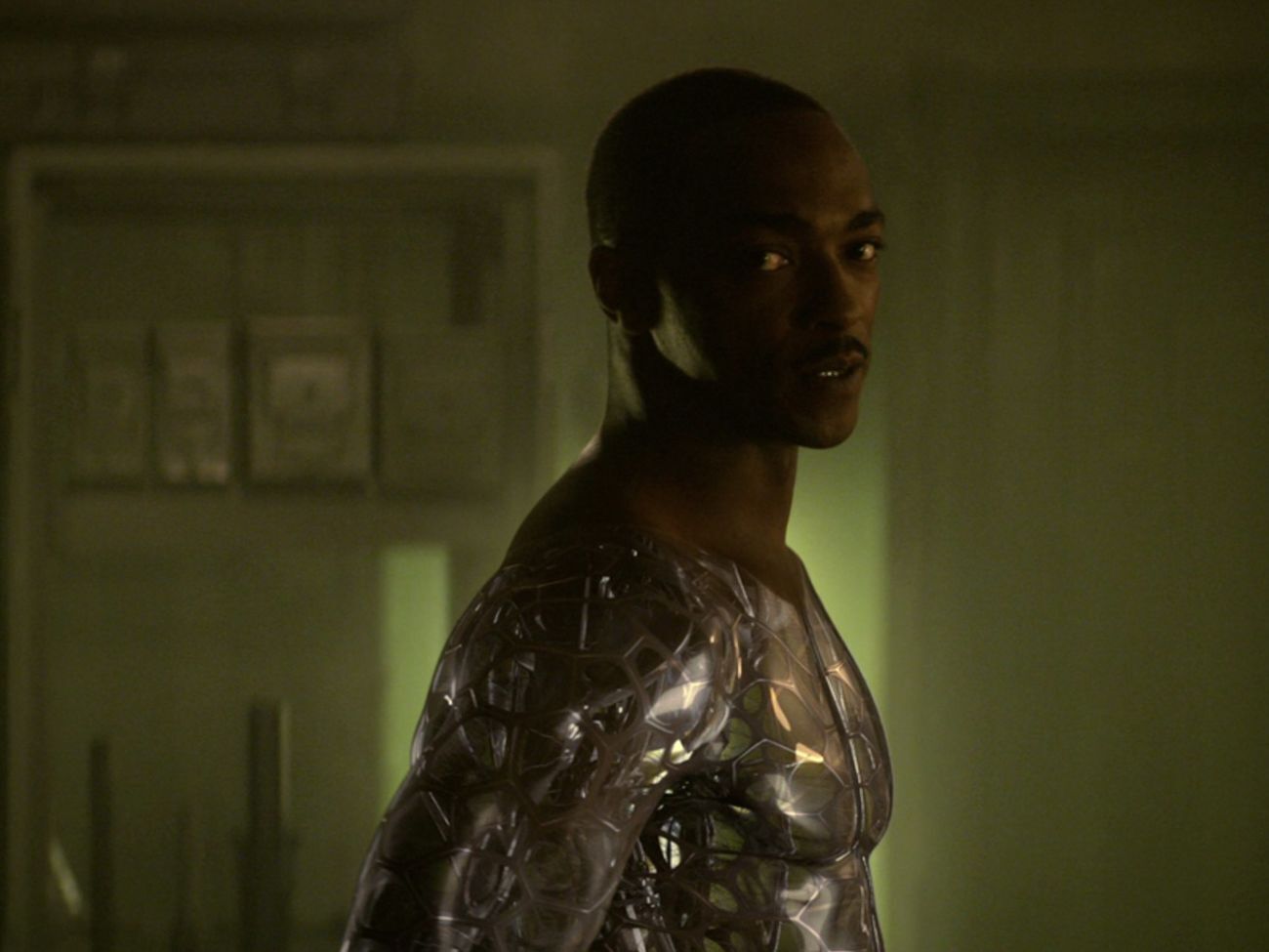 Актер Маки сыграл главную роль в боевике&nbsp;Outside the Wire