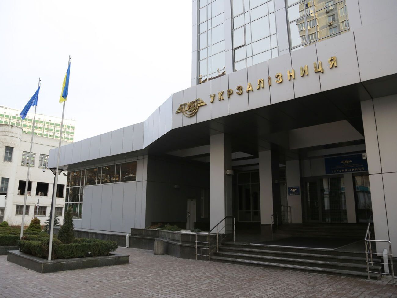 Участники рынка расценивают решение АО "Укрзалізниця" как демпинг и злоупотребление монопольным положением, сказано в сообщении