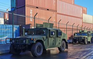 В Украину прибыли американские Humvee