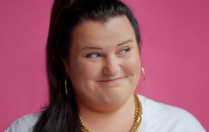 До начала музыкальной карьеры alyona alyona работала воспитательницей в детском саду