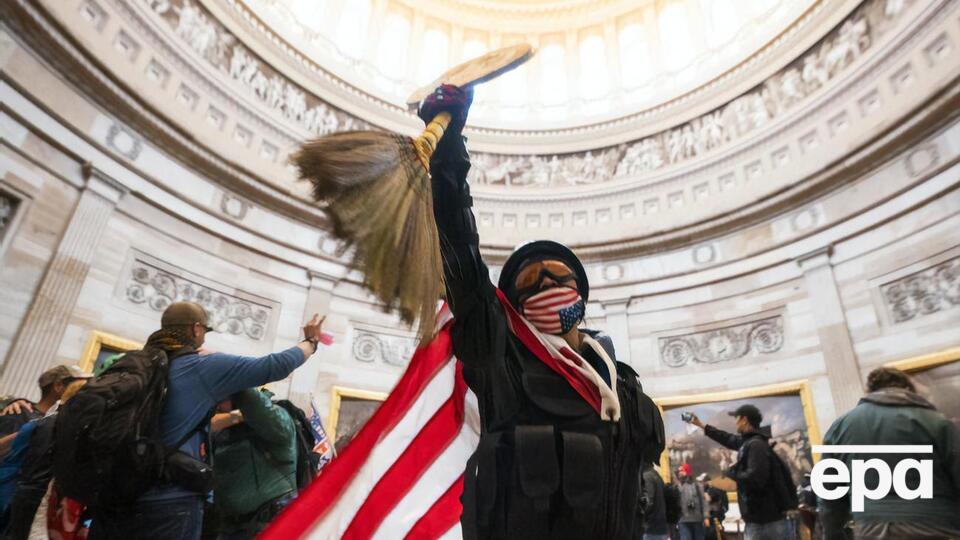 6 января сторонники Трампа взяли штурмом здание Конгресса США