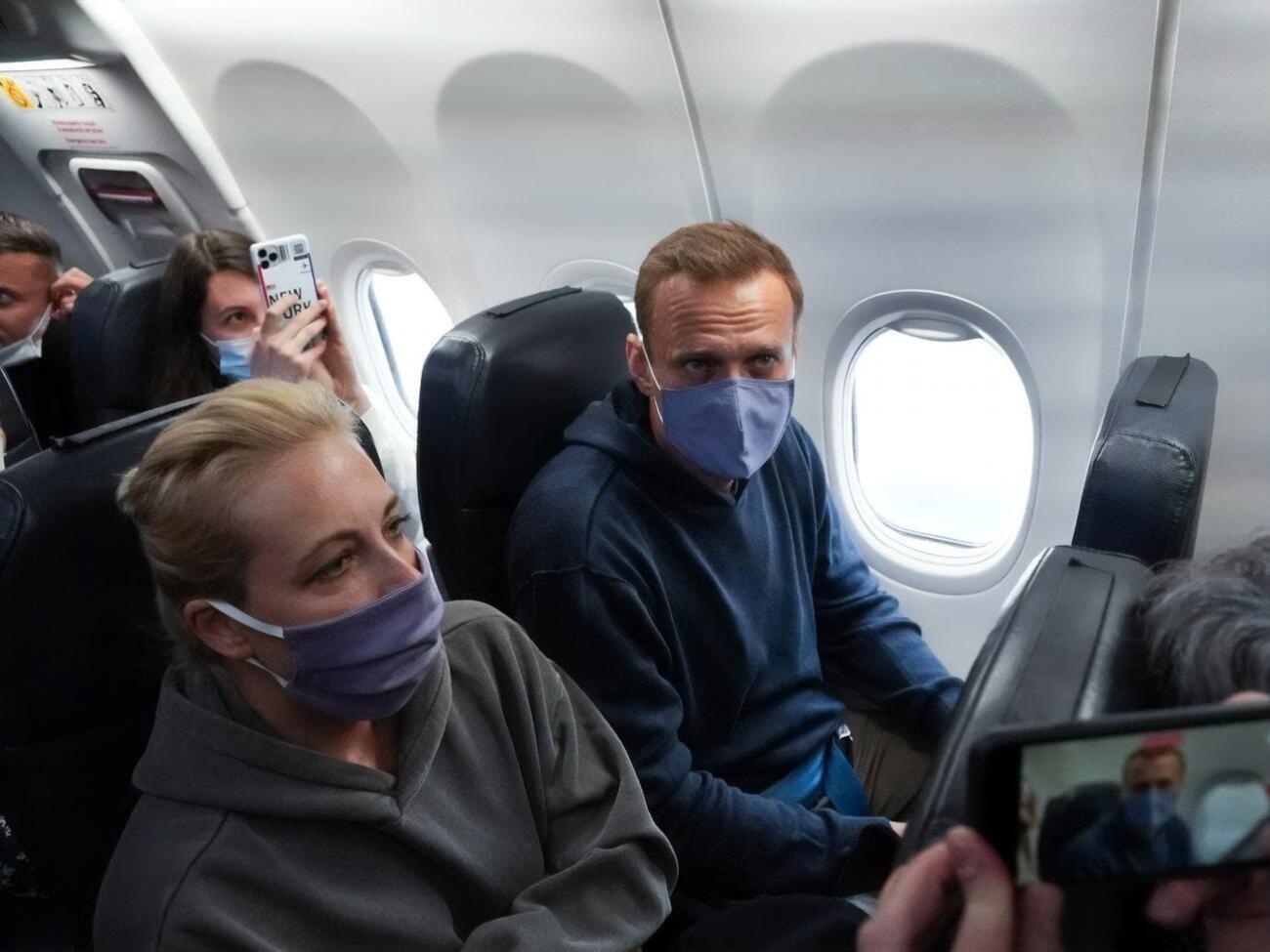 13 января Навальный сообщил, что вернется домой