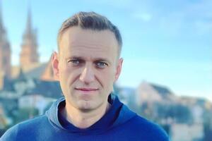 Навальный 17 января вернулся в Москву
