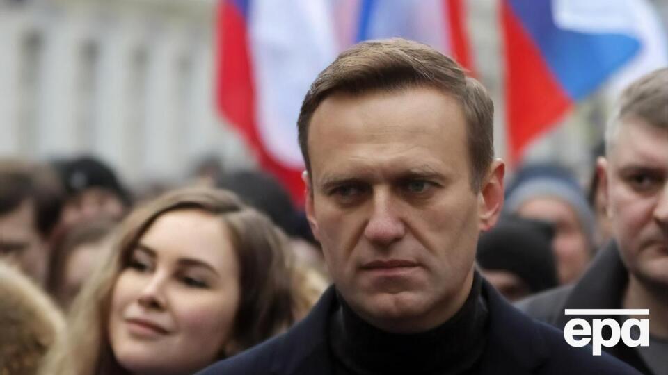 Навальный 17 января вернулся в Россию