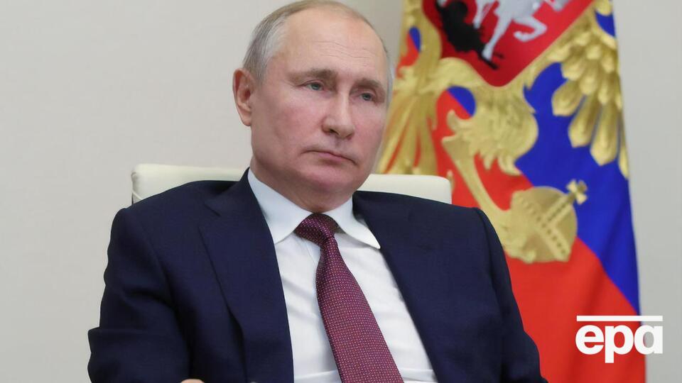 Эггерт считает, что Путин (на фото) научился "жить в изоляции"