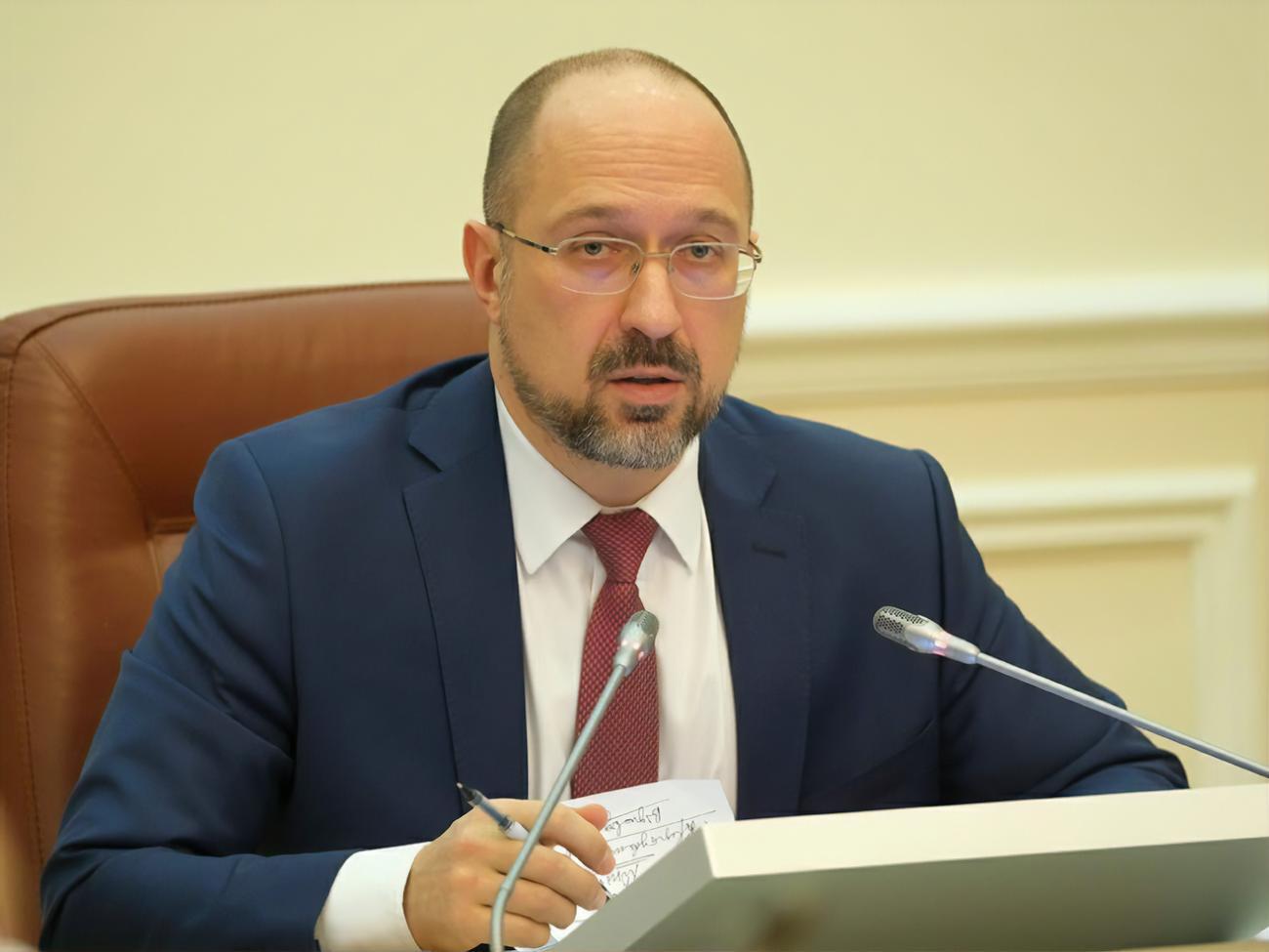 Шмигаль повідомив, що Україна веде перемовини із шістьма виробниками вакцини проти COVID-19