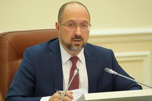 Шмигаль повідомив, що Україна веде перемовини із шістьма виробниками вакцини проти COVID-19