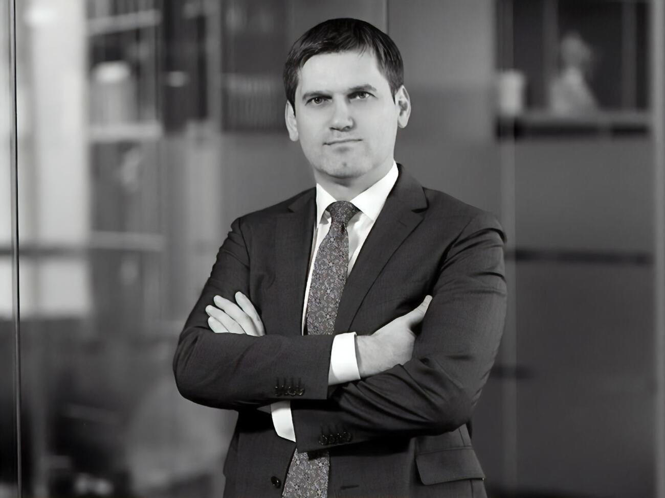 Відомі українські юристи, журналісти, посадовці, політики прийшли попрощатися із Сергієм Нижним