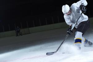 Латвія ще у вересні відмовилася приймати чемпіонат із хокею разом із Білоруссю, пояснюючи це напруженою політичною ситуацією