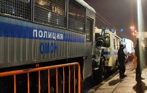 Поліція затримує людей із застосуванням грубої сили, повідомляють місцеві ЗМІ