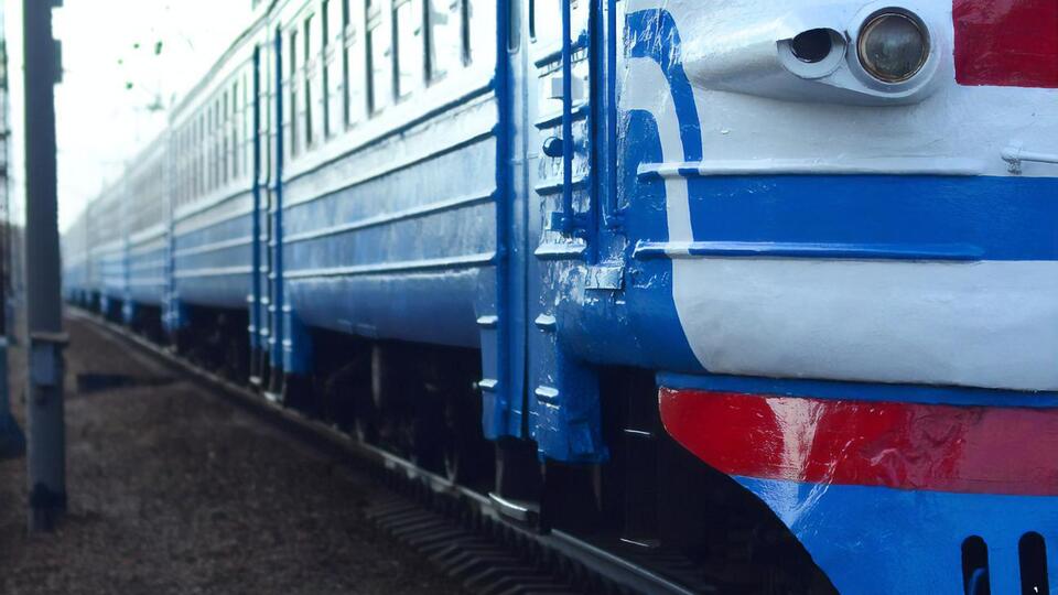 Із серпня деякі українські потяги курсують із воєнізованою охороною