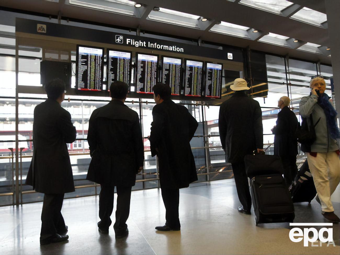 Мужчина притворялся сотрудником аэропорта