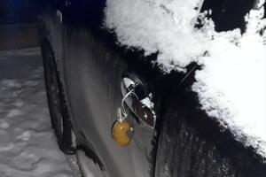Автомобіль, до якого прикріпили гранату, належить матері поліцейського