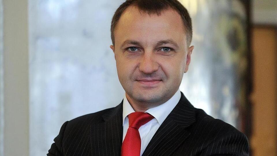 Кремінь: Деякі з "політичних туристів" знаходять 1000 і один спосіб обійти закон