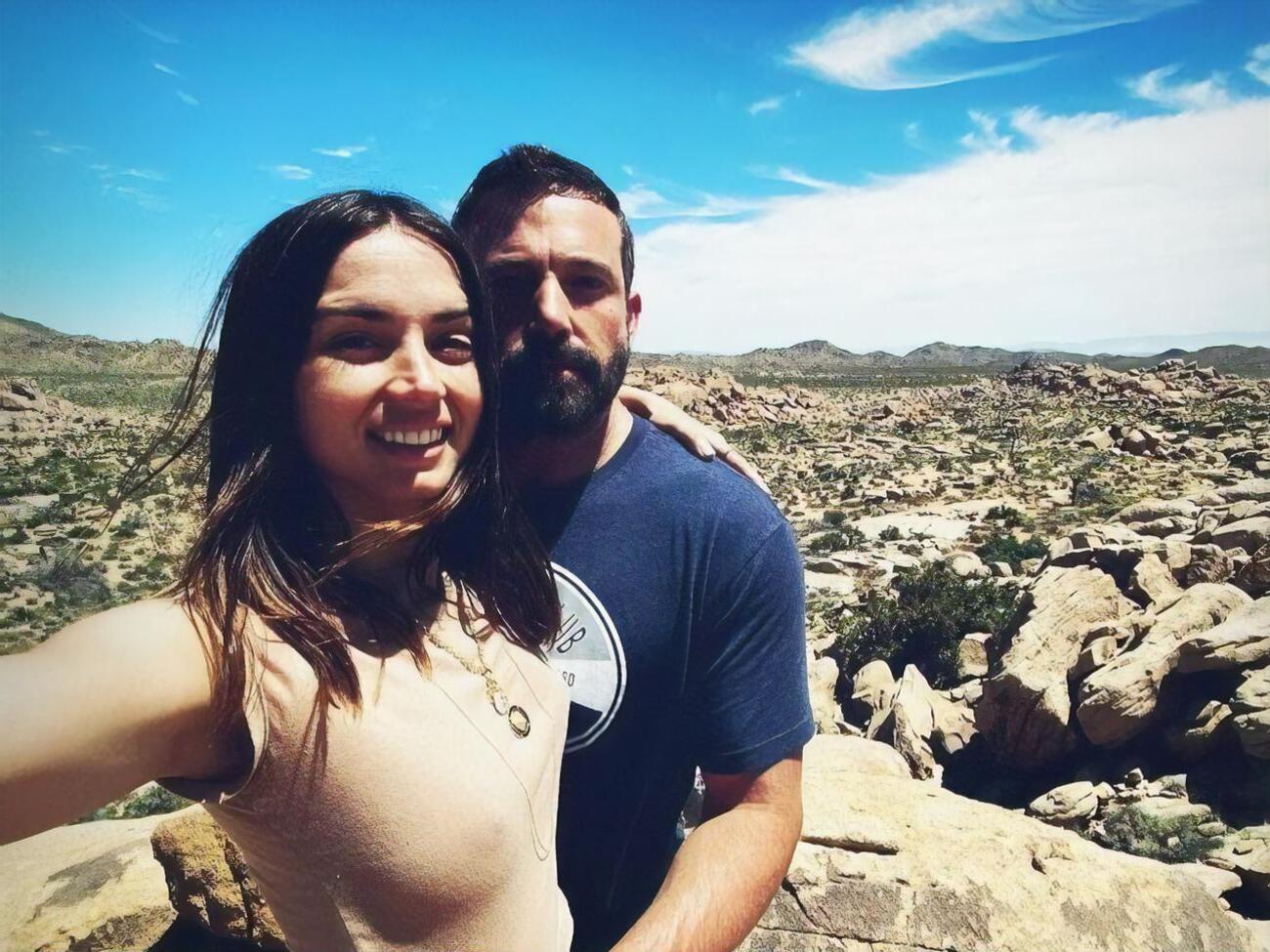 Аффлек и де Армас познакомились на съемках фильма